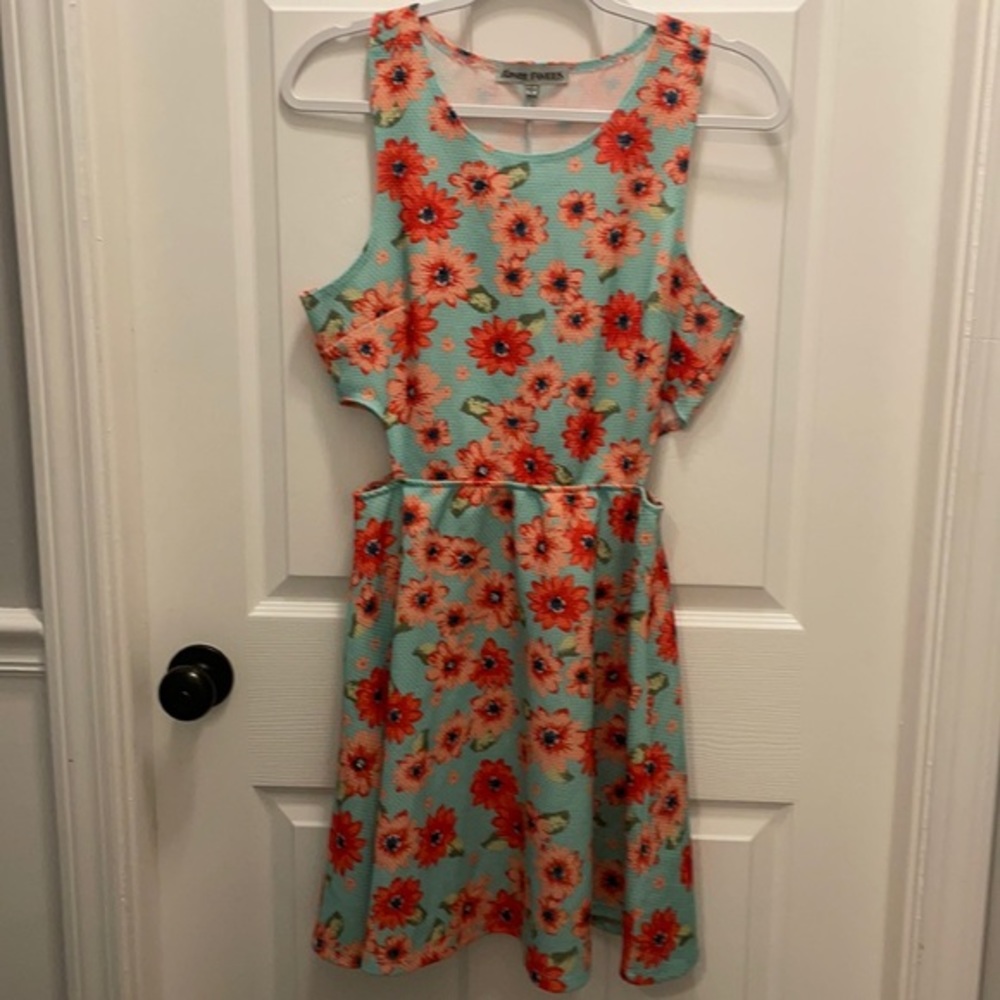 Women’s Flower Print Dress with Cutouts
